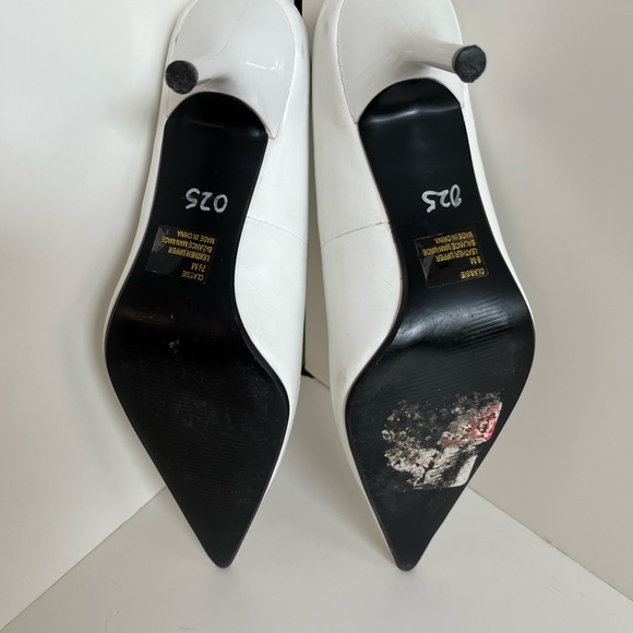 Size 8 White Steve Madden pumps - Picture 7 of 9